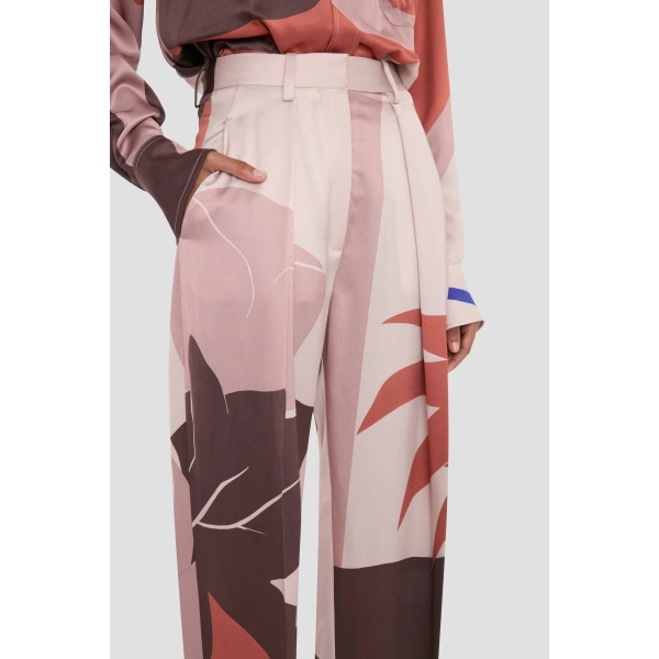 Victoria Beckham Cecilia Trouser in Abstract Earth Print | Wide-Leg Pants | Coveti, view 4
