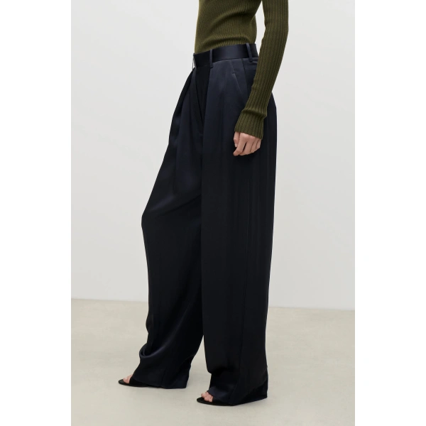 Victoria Beckham Cecilia Trouser in Midnight | Wide-Leg Pants | Coveti, view 5