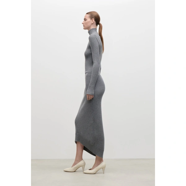 Victoria Beckham Fitted Skirt in Grey Melange | Pencil Skirts | Coveti, view 4