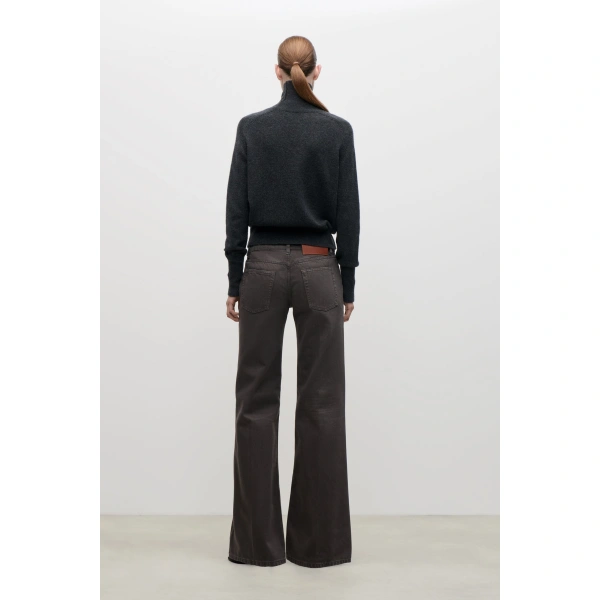 Victoria Beckham Gigi Jean in Fossil Grey | Jeans | Coveti, view 4