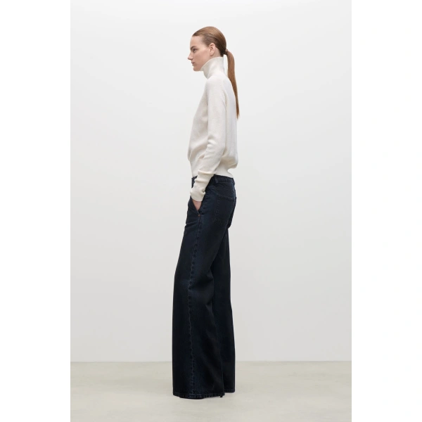 Victoria Beckham Gigi Jean in Ink Blue | Jeans | Coveti, view 3