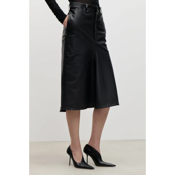Victoria Beckham Kick Detail Leather Skirt in Black | Leather Skirts | Coveti, view 5