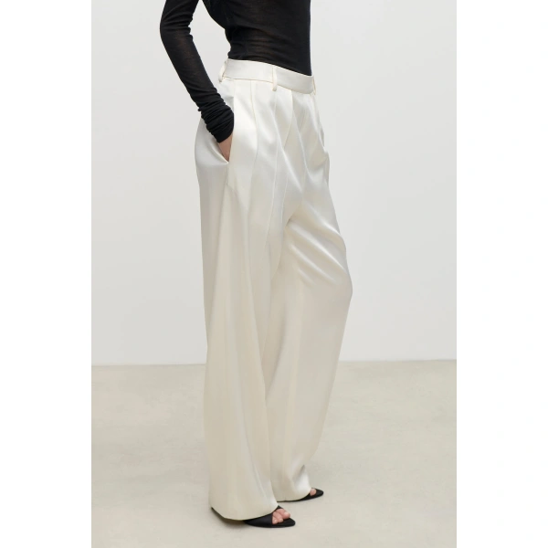 Victoria Beckham Relaxed Curved Leg Trouser in Ivory | Tailored Pants | Coveti, view 5