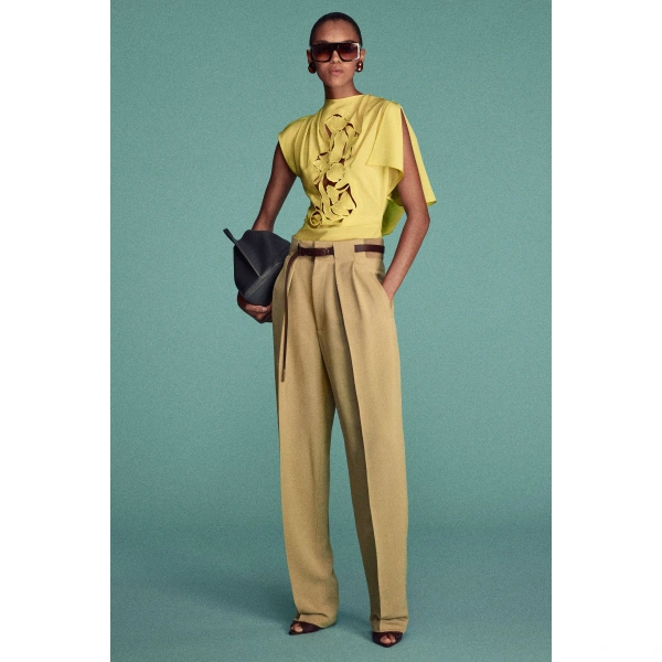 Victoria Beckham Tailored Trouser in Beige | Tailored Pants | Coveti, view 3