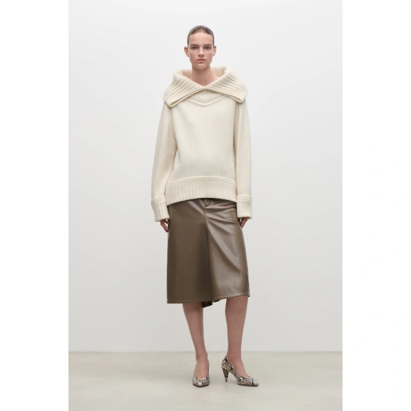 Victoria Beckham Wide Collar Jumper in Ivory | Sweaters | Coveti, view 2