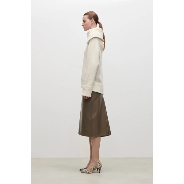 Victoria Beckham Wide Collar Jumper in Ivory | Sweaters | Coveti, view 3