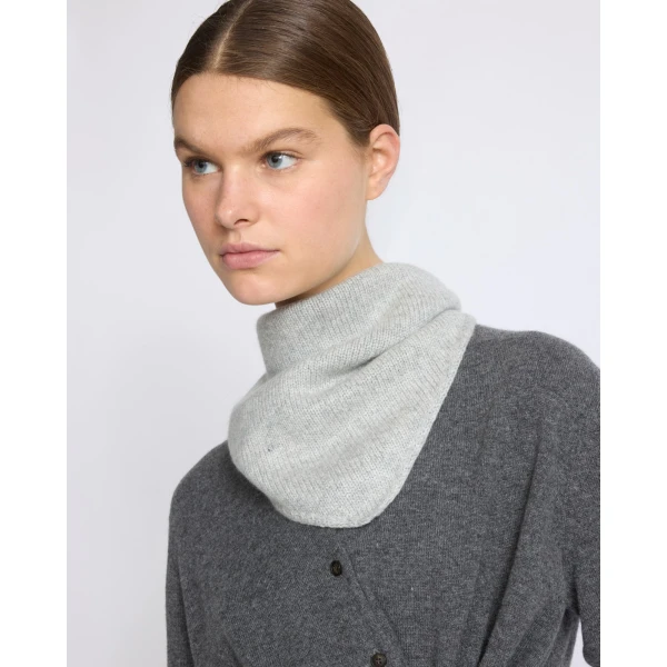 Yves Salomon Cashmere Knit Bandana in Light Grey | Scarves | Coveti