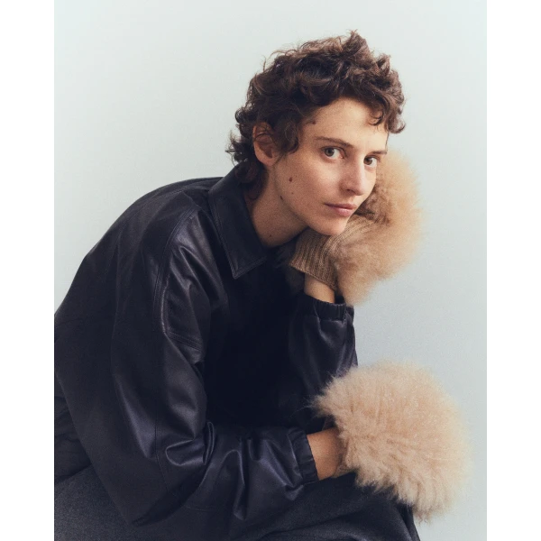 Yves Salomon Cashmere Wool Knit Mittens with Cashmere Lambskin in Beige | Gloves | Coveti