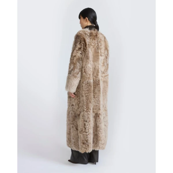 Yves Salomon Extra Long Toscana Lambskin Shearling Coat in Camel | Shearling Coat | Coveti