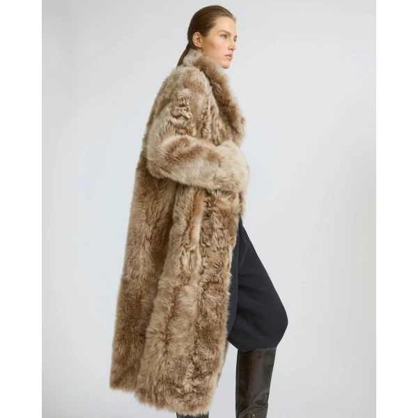 Yves Salomon Long Reversible Toscana Lambskin Shearling Coat in Camel | Shearling Coat | Coveti