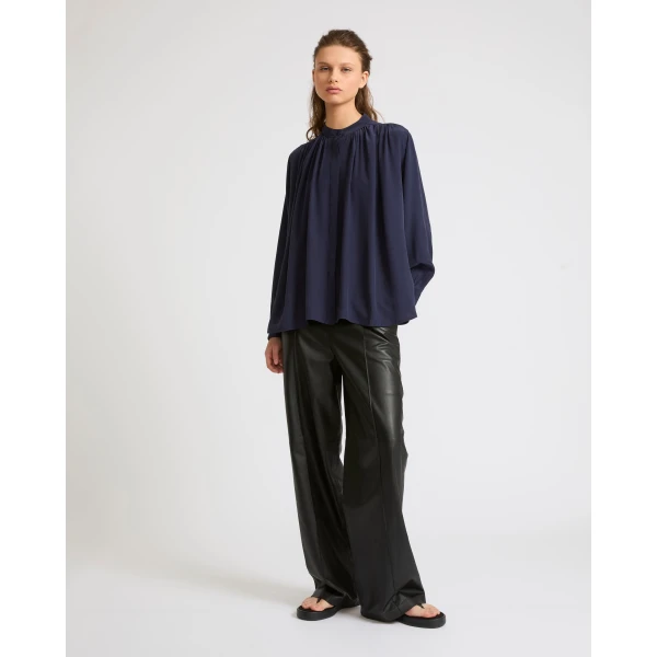 Yves Salomon Loose Lambskin Leather Trousers in Black | Wide leg pants | Coveti