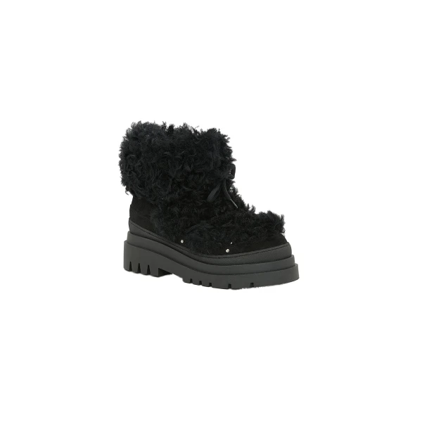 Merino Lambskin Shearling Boots in Black
