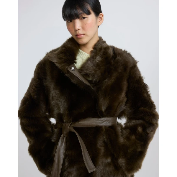 Yves Salomon Reversible Belted Coat in Toscana Lambskin in Khaki Green | Shearling Coat | Coveti