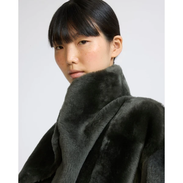 Yves Salomon Reversible Short Lacon Lambskin Shearling Jacket in Dark Green | Shearling Jackets | Coveti