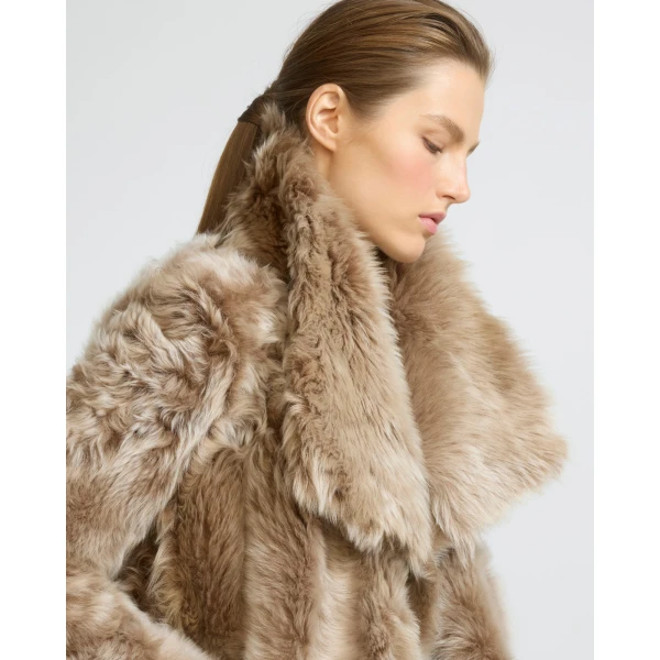Yves Salomon Short Toscana Lambskin Jacket in Camel | Shearling Jackets | Coveti