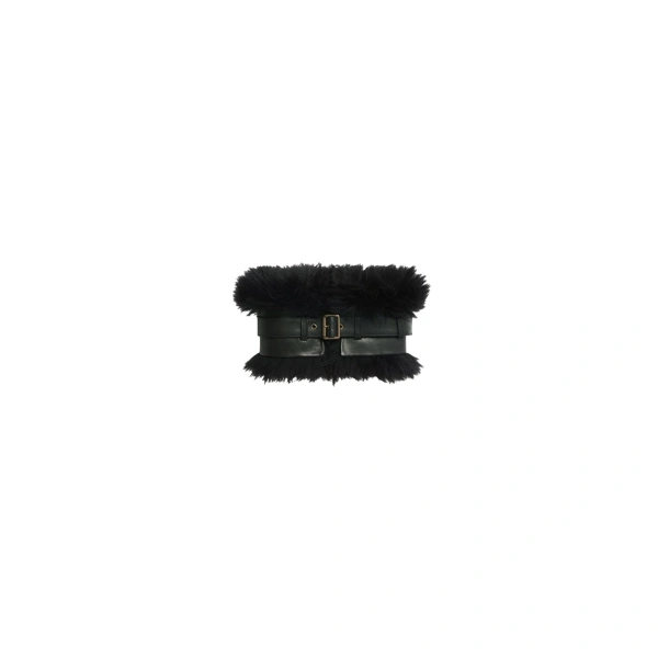 Victoria Shearling Collar in Black